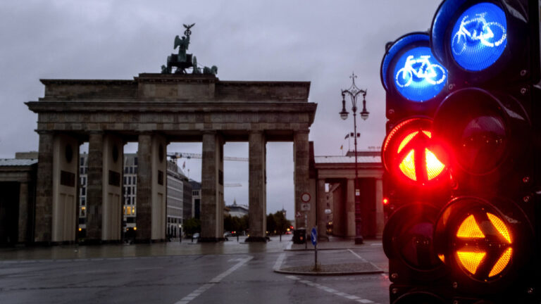 Eπικήρυξαν τους δράστες του μπλακ άουτ στο Βερολίνο με 1 εκατ. ευρώ
