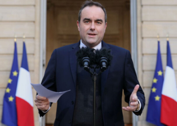 Γαλλία: Αντιμέτωπη με δύο προτάσεις μομφής σήμερα η κυβέρνηση Λεκορνί, για την Mercosur