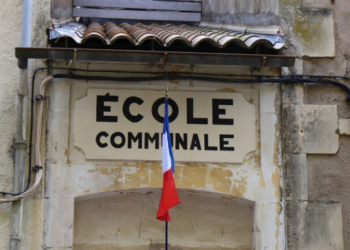 Γαλλία: Κάθειρξη 30 ετών για την υπάλληλο βρεφονηπιακού σταθμού που σκότωσε βρέφος με αποφρακτικό τουαλέτας