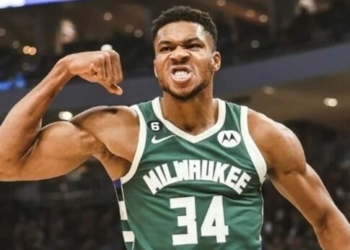 Γιάννης Αντετοκούνμπο: «Θέλω να μείνω στους Μπακς για όλη την καριέρα μου. Αν δεν με θέλουν… »