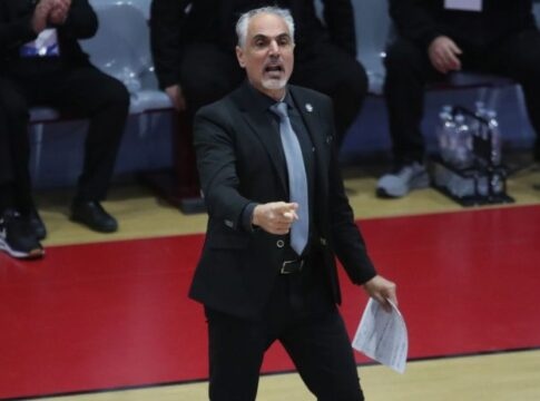 Γιάννης Καλμαζίδης: «Πρέπει να παίξουμε καλύτερα, για να πάρουμε αποτέλεσμα στη Σύρο»