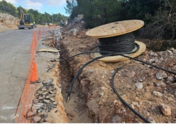 Γιατί γίνεται τέτοιος χαμός με τις οπτικές ίνες στο Ηράκλειο – Το Ταμείο Ανάκαμψης και η κανονιστική του Δήμου