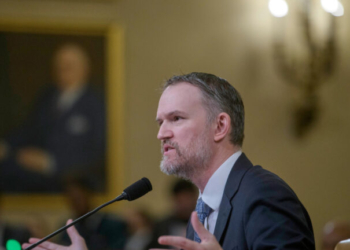 Γκριρ: Η ΕΕ δεν πρέπει να συνδέσει τους δασμούς για τη Γροιλανδία με την εμπορική συμφωνία ΗΠΑ-ΕΕ