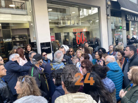 Hράκλειο: Έγινε ο μάλε-βράσε μετά την ξενάγηση στο εγκαταλελειμμένο ηρώο