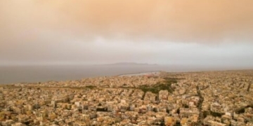 Η Κρήτη γίνεται ξανά… Σαχάρα: «Καμπανάκι» για θυελλώδεις νοτιάδες και αφρικανική σκόνη την Πέμπτη