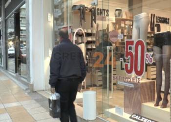 Η βαρυχειμωνιά στην Κρήτη «χάλασε» την πρεμιέρα των εκπτώσεων