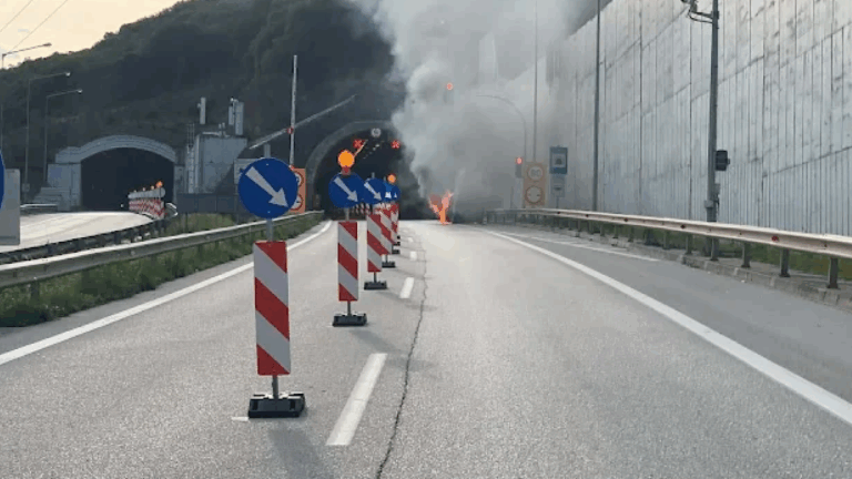 Ηγουμενίτσα: Φωτιά σε βανάκι στην Εγνατία Οδό - Δείτε βίντεο