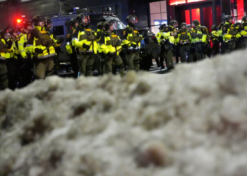 ΗΠΑ: Το υπουργείο Εσωτερικής Ασφάλειας στέλνει εκατοντάδες επιπλέον αστυνομικούς στη Μινεσότα