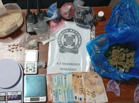 Ηράκλειο: Επικοινωνούσαν με ασύρματους για να «σπρώχνουν» τα ναρκωτικά – Χειροπέδες σε δύο νεαρούς