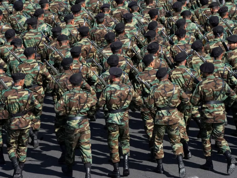 Ιράν στρατός