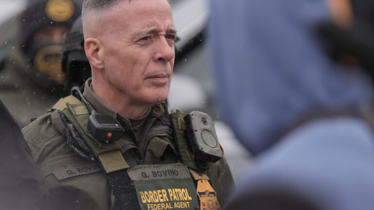 Καρατόμηση Μποβίνο από τη Μινεσότα - Δυσαρέσκεια Τραμπ για τους χειρισμούς 