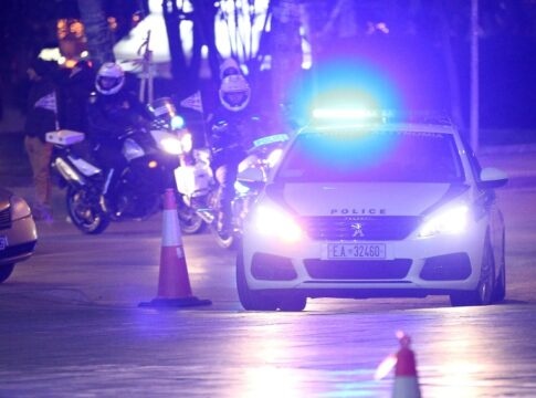 Κινηματογραφική καταδίωξη στο Ηράκλειο: Μεθυσμένος και χωρίς δίπλωμα ο οδηγός που «δεν έβλεπε» τα κόκκινα φανάρια!