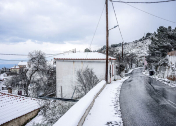 Κλειστά σχολεία λόγω του χιονιά σε πολλές περιοχές της χώρας – Με τηλεκπαίδευση τα μαθήματα 