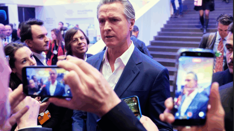 Kυβερνήτης Καλιφόρνιας μετά τη σύλληψη Λέμον: «Ο Πούτιν θα είναι υπερήφανος για όσα κάνει η αμερικανική κυβέρνηση»