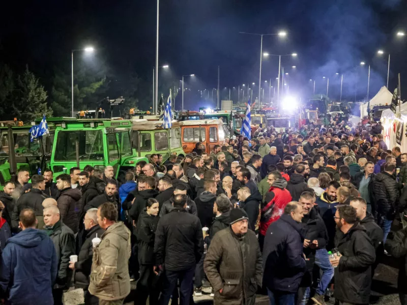 Συγκέντρωση αγροτών νύχτα