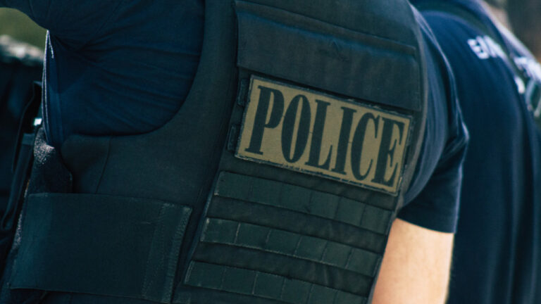 Ληστεία σε πρακτορείο ΟΠΑΠ στα Χανιά - Μπήκε από το παράθυρο της τουαλέτας