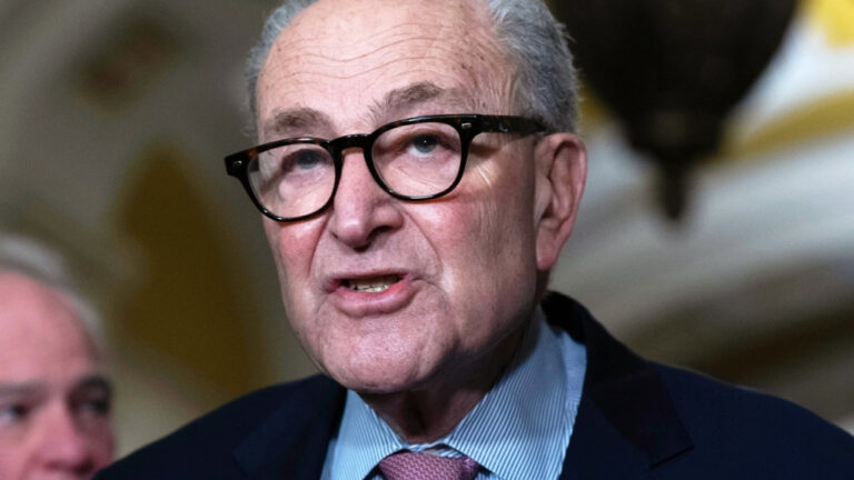 «Μας έλεγαν “δεν θέλουμε αλλαγή καθεστώτος”»: Οι Δημοκρατικοί κατηγορούν τον Τραμπ για παραπλάνηση