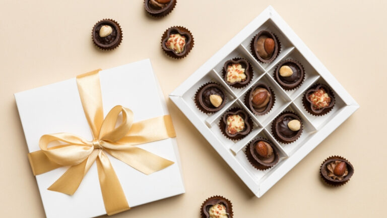 Μεγάλη γιορτή σήμερα, 7 Ιανουαρίου - Σε ποιους ευχόμαστε «χρόνια πολλά»