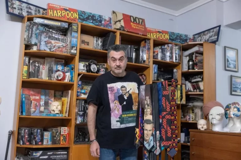 τζεημς μποντ