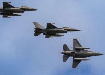 Νέα πρόκληση: Πέντε παραβιάσεις του ελληνικού εναέριου χώρου από τουρκικά F-16 σε σχηματισμό