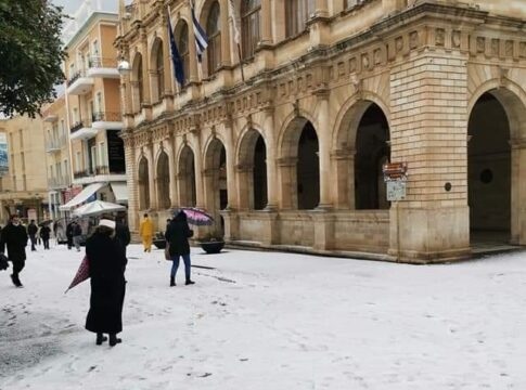 Ο Δήμος Ηρακλείου σύστησε ομάδα για την αντιμετώπιση… παγετού και χιονοπτώσεων