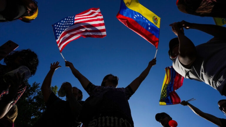 Ο Μαδούρο έφυγε, δεν είναι όμως σαφές ποιος κυβερνά τη Βενεζουέλα