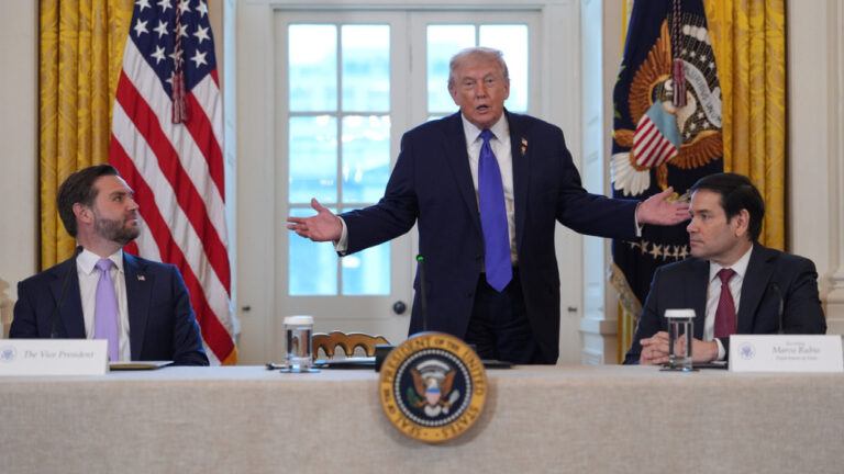 Ο Τραμπ απέκλεισε το ενδεχόμενο επιχείρησης για τη σύλληψη του Πούτιν: «Πάντα είχα καλή σχέση μαζί του»