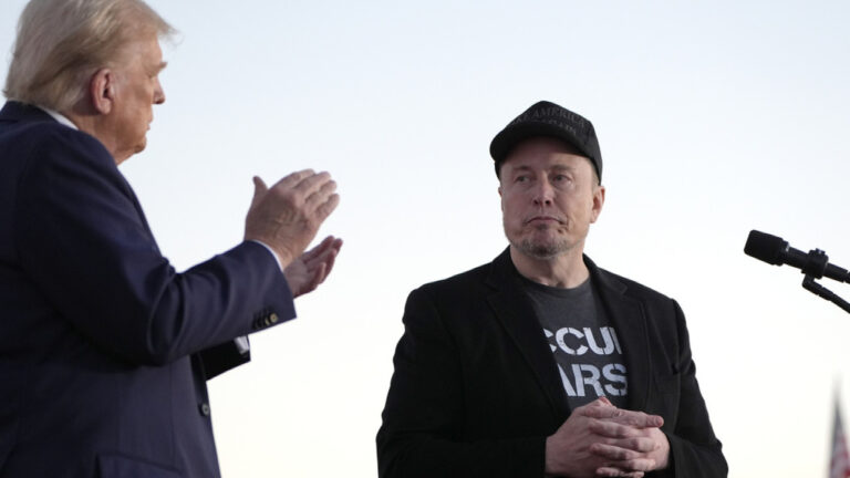 Ο Τραμπ θέλει να βάλει τέλος στο «ψηφιακό μπλακάουτ» της Τεχεράνης: «Θα μιλήσω με τον Μασκ»