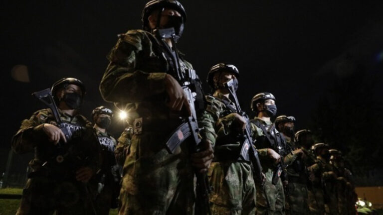 Οι οργανώσεις ανταρτών της Κολομβίας «ενώνονται» για να αντιμετωπίσουν τυχόν επίθεση των ΗΠΑ