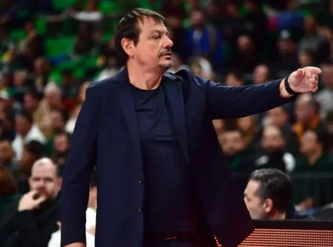 Οπαδοί της Μακάμπι υποδέχτηκαν με υβριστικά συνθήματα τον Αταμάν και τους παίκτες του Παναθηναϊκού