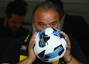 Οργή Ηλιόπουλου: Πρόστιμο 400.000€ στους παίκτες της ΑΕΚ και απαίτηση για τρεις σερί νίκες