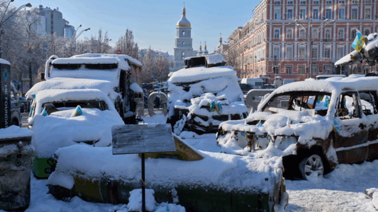 Ουκρανία: Το Κίεβο διαθέτει μόνο το ήμισυ της ηλεκτρικής ενέργειας που χρειάζεται