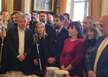 Παρουσία Βολουδάκη και Αρναουτάκη η κοπή βασιλόπιτας στην αντιπεριφέρεια Χανίων – Φωτογραφίες