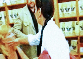 Πέθανε η Αναστασία Αθήνη, η γυναίκα που χαστούκισε την Δήμητρα Λιάνη
