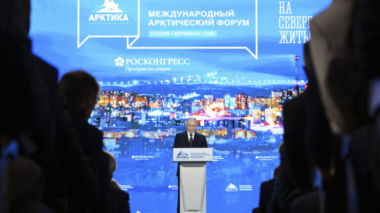 Πούτιν: Η Ρωσία ηγέτης στην Αρκτική - Ήμασταν εκεί και δεν πρόκειται να φύγουμε