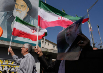 Reuters: Γιατί το κληρικό κατεστημένο του Ιράν αντέχει παρά τη λαϊκή εξέγερση