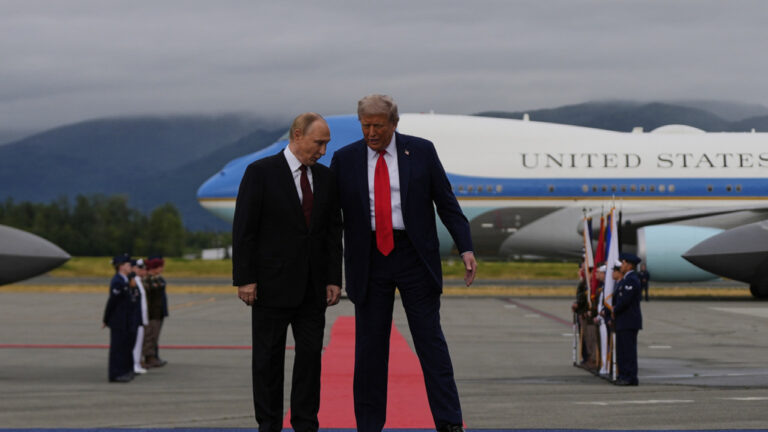 Ριάμπκοφ: Πρόσκληση Πούτιν στον Τραμπ να επισκεφθεί τη Μόσχα - «Η Ρωσία δεν μπορεί να εκφοβιστεί»