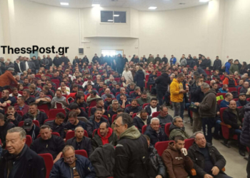 Σε εξέλιξη η πανελλαδική σύσκεψη των μπλόκων στη Νίκαια - «Ναι» σε συνάντηση και κλιμάκωση
