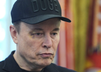 Σοκ με τους φακέλους Έπσταϊν: Ο Ίλον Μασκ ρωτά τον χρηματιστή «πότε να πάμε στο νησί σου;»