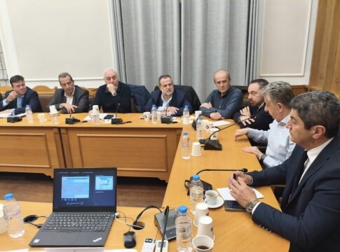 Στη σύσκεψη για τον ΝΟΑΚ ο Βασίλης Κεγκέρογλου