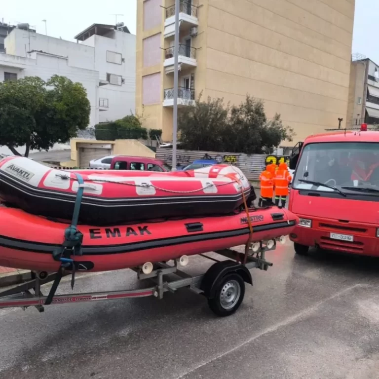 Συναγερμός στον Άγιο Δημήτριο για το ρέμα της Πικροδάφνης - Εκκενώθηκαν σπίτια