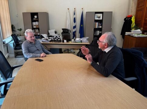Συνάντηση του Δημάρχου Ηρακλείου Αλέξη Καλοκαιρινού με το νέο Πρόεδρο της Ηράκλειας Πρωτοβουλίας Μιχάλη Ταρουδάκη