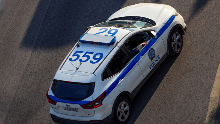 Συνελήφθησαν δύο αλλοδαποί σε επαρχιακή οδό του Έβρου για παράνομη προώθηση μεταναστών