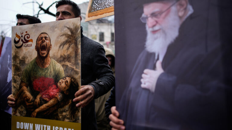 Τα ΗΑΕ «κλείνουν» σύνορα και ουρανό στις ΗΠΑ για ενδεχόμενα πλήγματα στο Ιράν