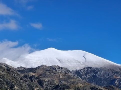 Τα ορεινά της Κρήτης στα λευκά «κλέβουν» τις εντυπώσεις – Ο καιρός μέχρι τα μέσα του Ιανουαρίου (Φωτογραφίες)