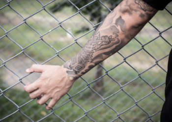 Τατουάζ και υγεία: Μπορεί το μελάνι να συνδέεται με καρκίνο;