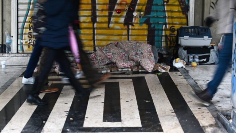 Θερμαινόμενος χώρος στον Πειραιά λόγω της κακοκαιρίας