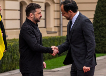 Τηλεφωνική επικοινωνία Χριστοδουλίδη-Ζελένσκι: Στις 7 Ιανουάριου στην Κύπρο ο Ουκρανός πρόεδρος