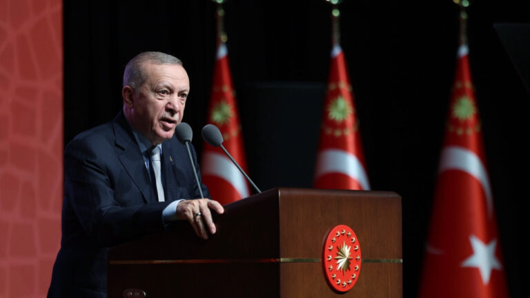 Τηλεφωνική επικοινωνία Ερντογάν-Πεζεσκιάν: Η Άγκυρα αντιτίθεται σε κάθε ξένη παρέμβαση στο Ιράν