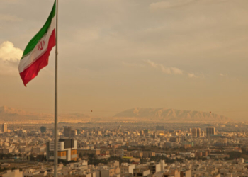 Το Ιράν έκλεισε προσωρινά τον εναέριο χώρο του για όλες τις πτήσεις, πλην των διεθνών που έχουν λάβει άδεια